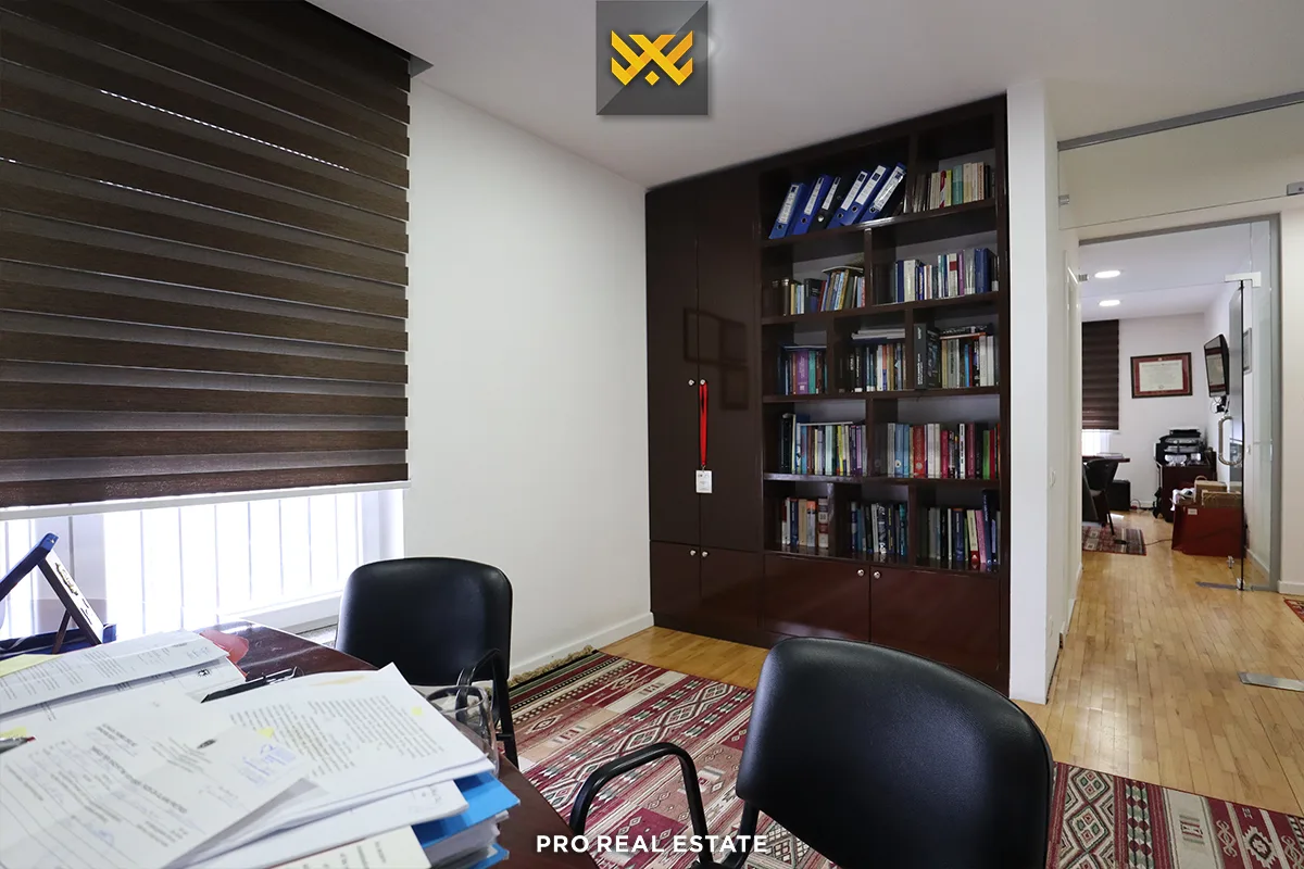 Lokal / Zyrë 165m² me #QIRA në Veternik