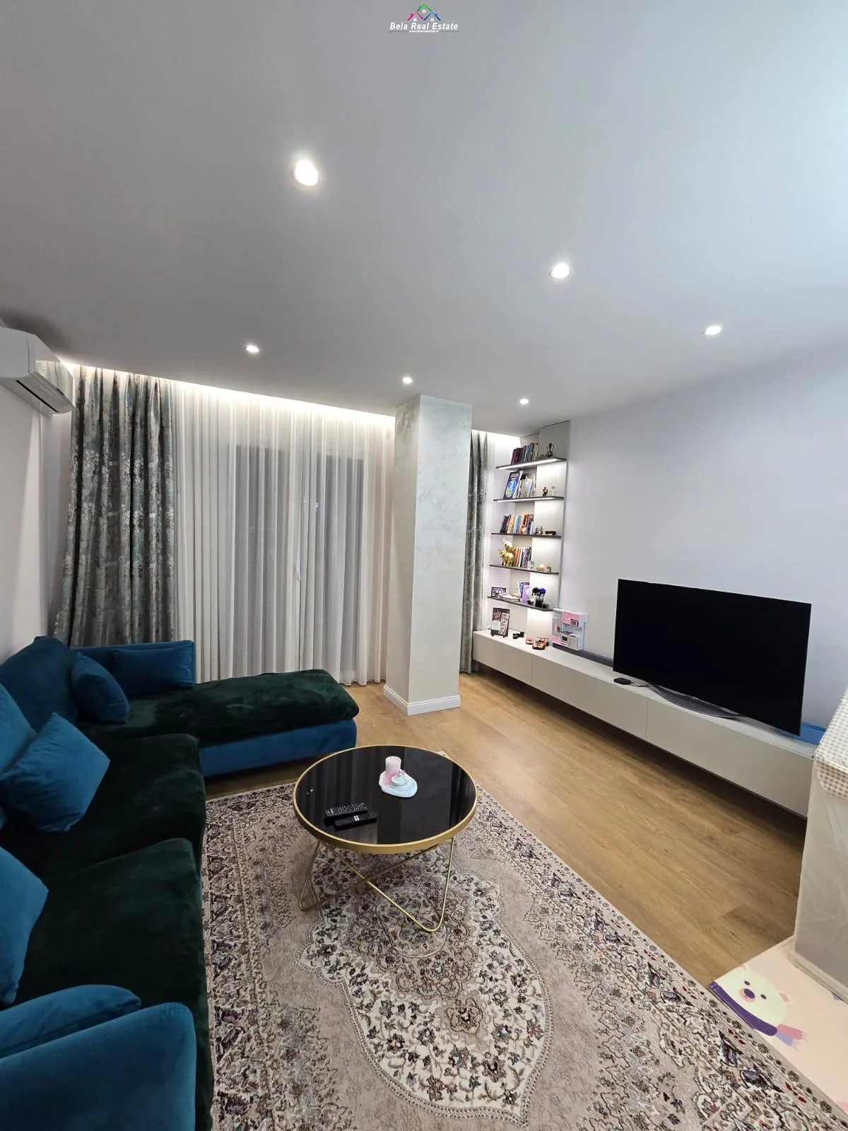 Apartament me Qera 2+1 ne Bllok (ID B2201546) Tirane