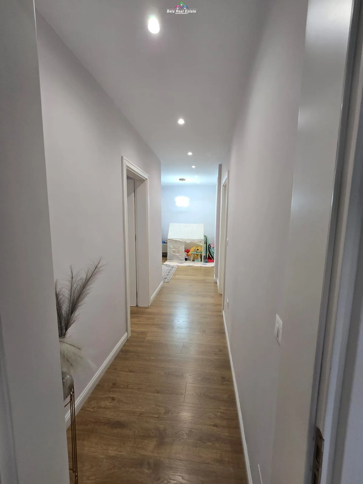 Apartament me Qera 2+1 ne Bllok (ID B2201546) Tirane