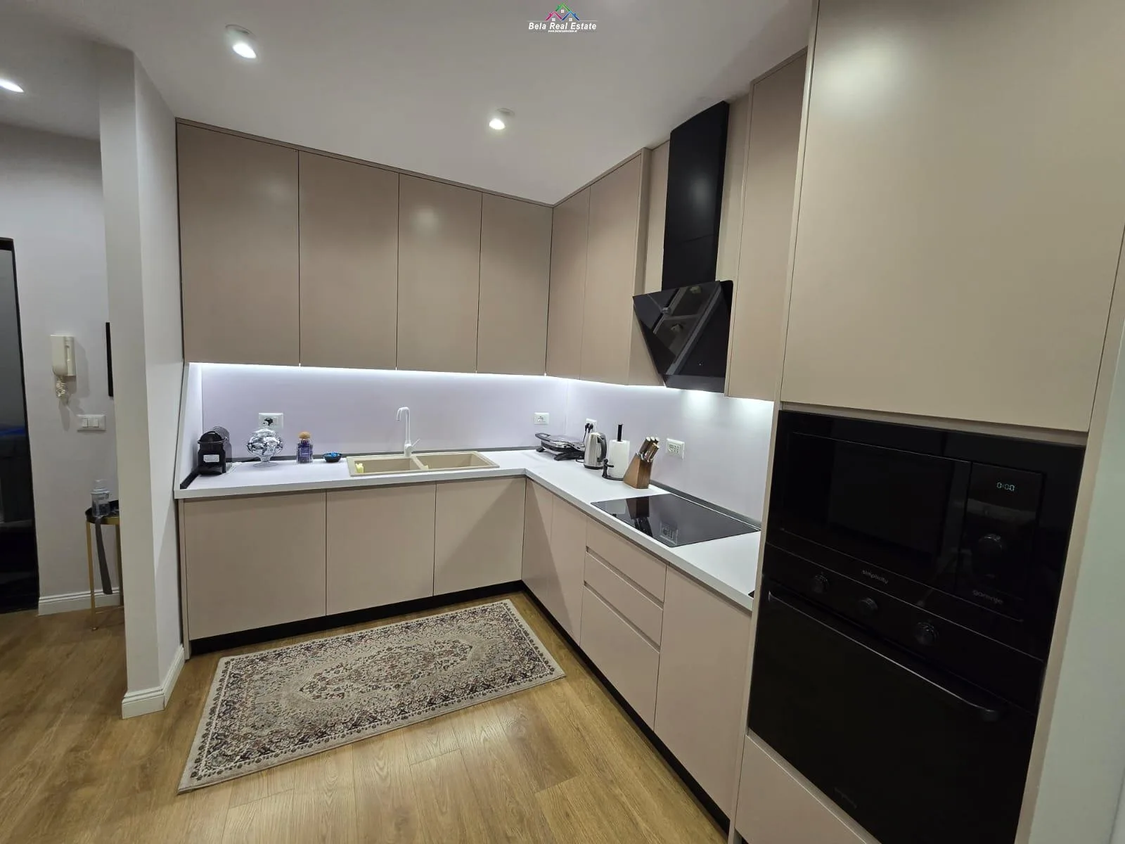 Apartament me Qera 2+1 ne Bllok (ID B2201546) Tirane