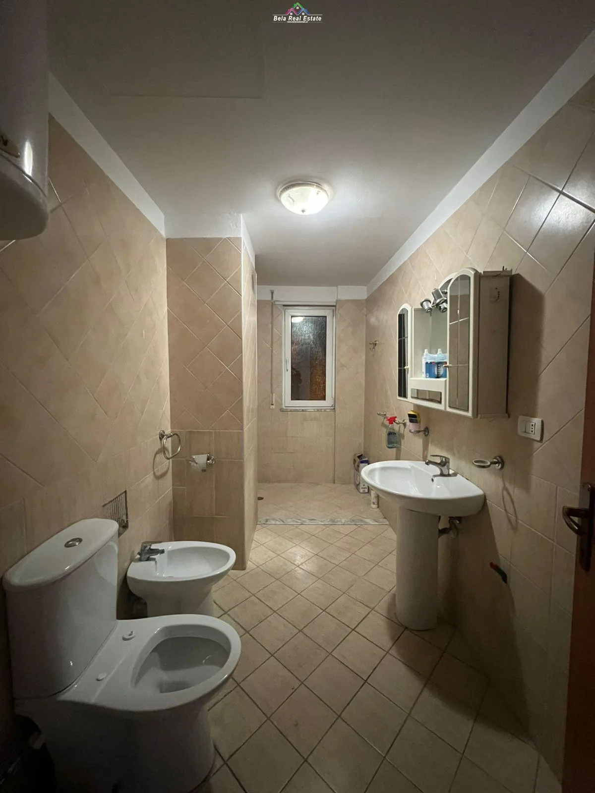 Zyre Me Qera 1+1 Tek Brryli (ID BZ2833) Tirane