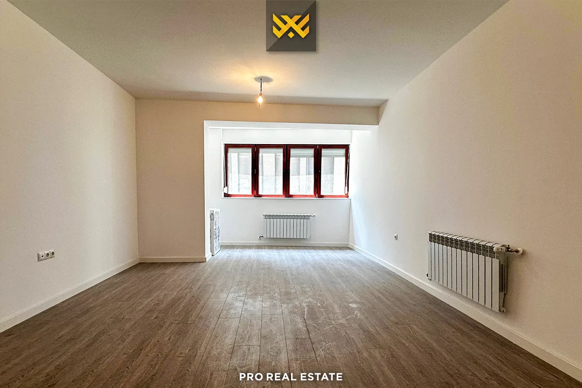 Banesë / Zyrë 165m² me #QIRA në Lakrishtë