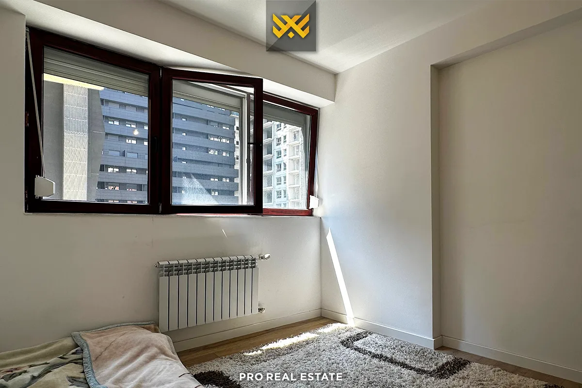 Banesë / Zyrë 165m² me #QIRA në Lakrishtë