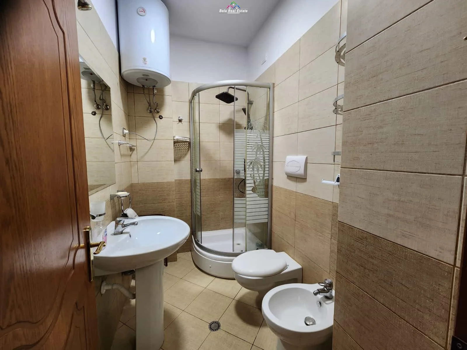 Apartament Me Qera 2+1 Ne Myslym Shyr (ID B2201913) Tirane