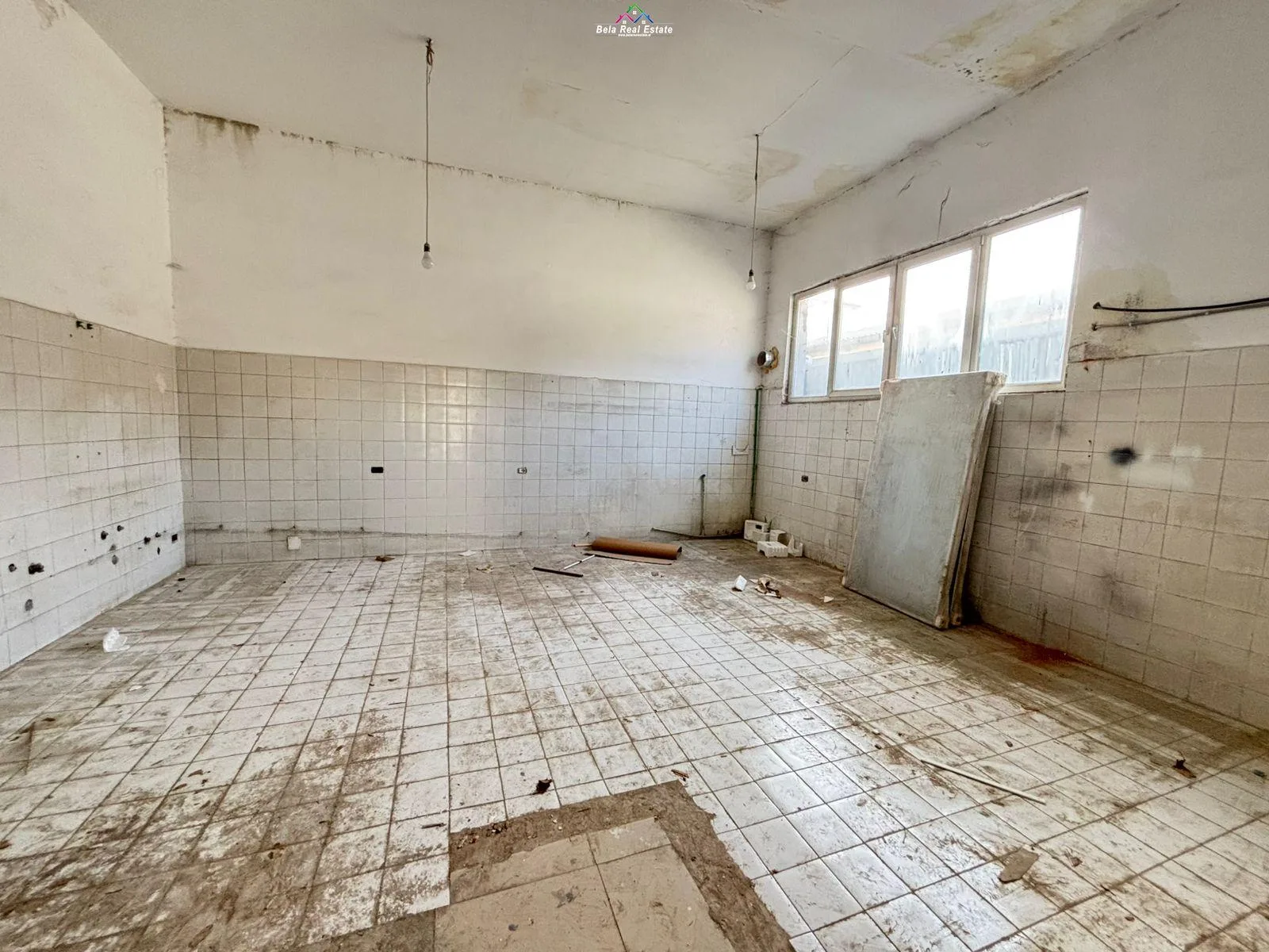 Magazine Me Qera Ne Misto Mame ( ID BM301) Tirane