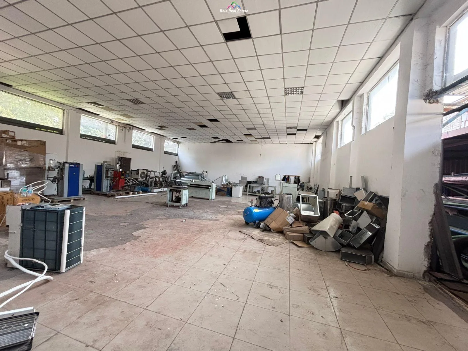 Magazine Me Qera Ne Misto Mame ( ID BM301) Tirane