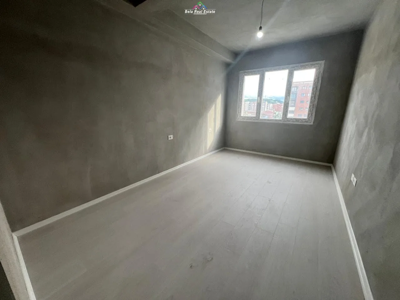 Zyre Me Qera 3+1 Ne Astir (ID BZ2966) Tirane