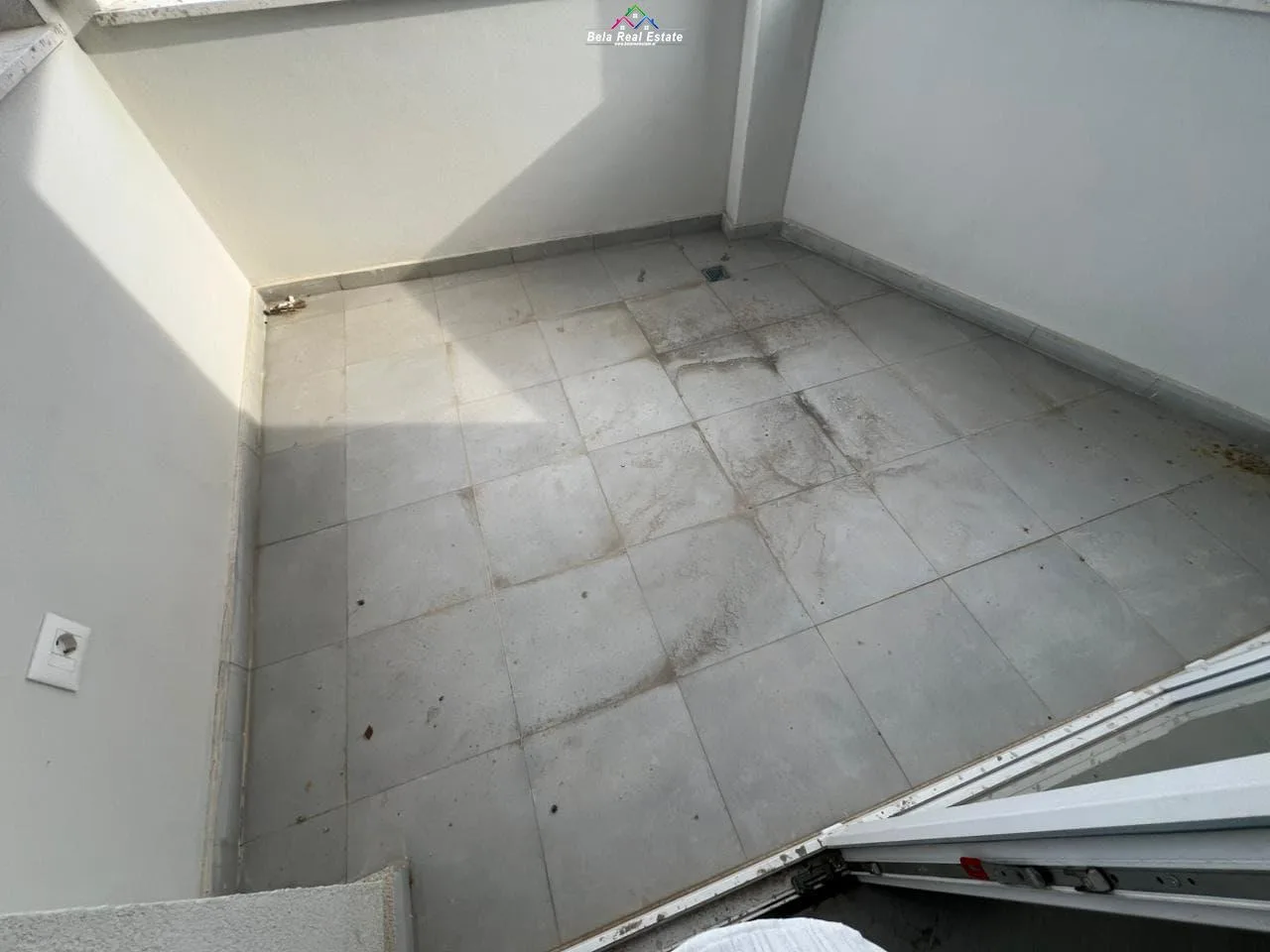 Zyre Me Qera 3+1 Ne Astir (ID BZ2966) Tirane
