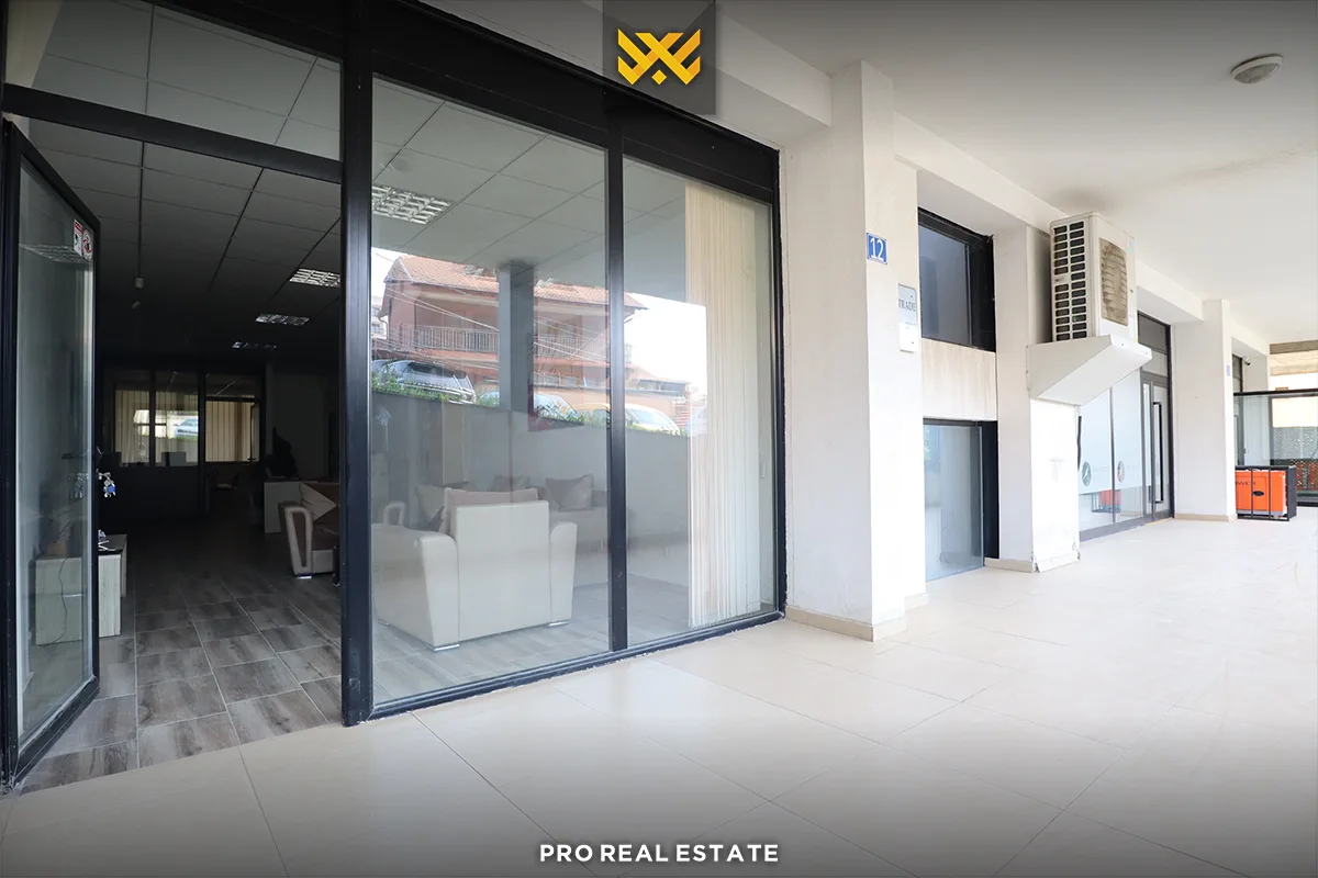 Lokal 185m² për #SHITJE në Lagjen e Muhaxherëve.