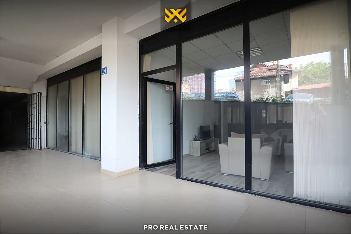 Lokal 185m² për #SHITJE në Lagjen e Muhaxherëve.