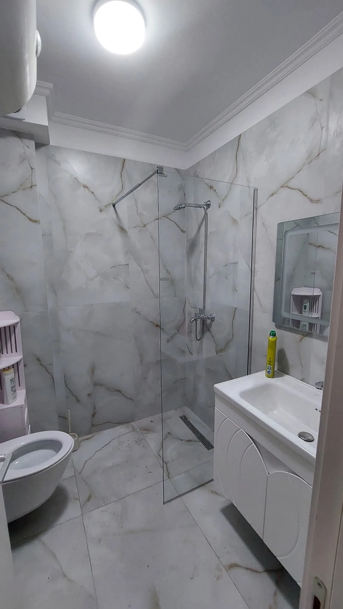Apartament me qera 3+1 tek Rruga Kavajes (ID B230162) Tirane.