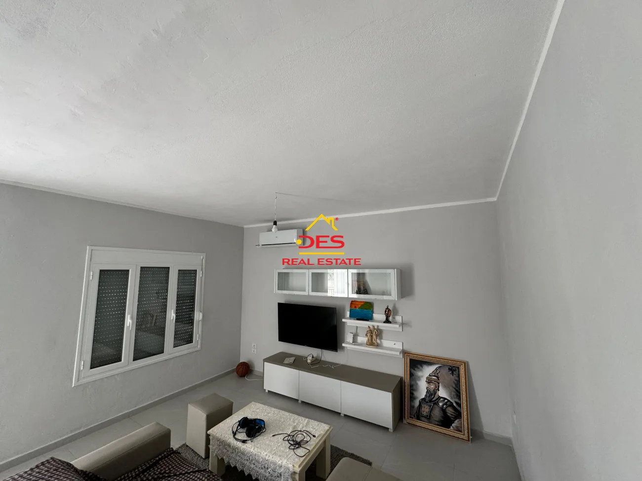 Jepet me qira shtëpi private në plazh të vjetër,vlorë!