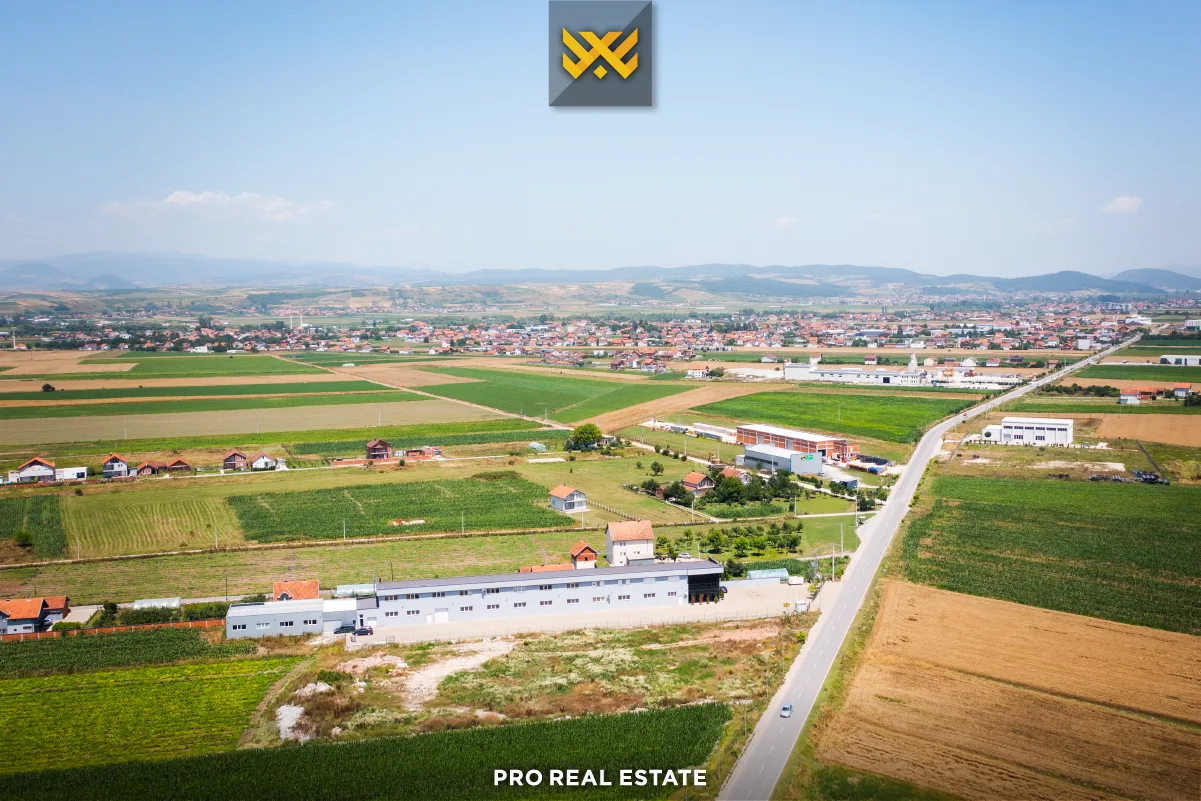 Objekt 2000m² për #SHITJE në Obiliq