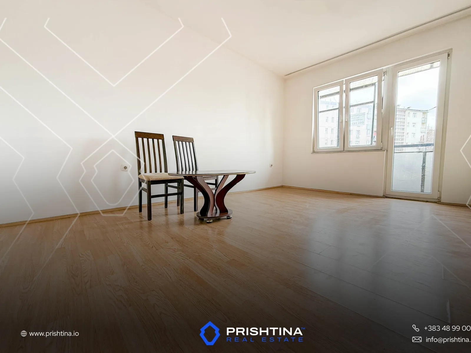 Zyrë me qira 56m² në Ulpianë