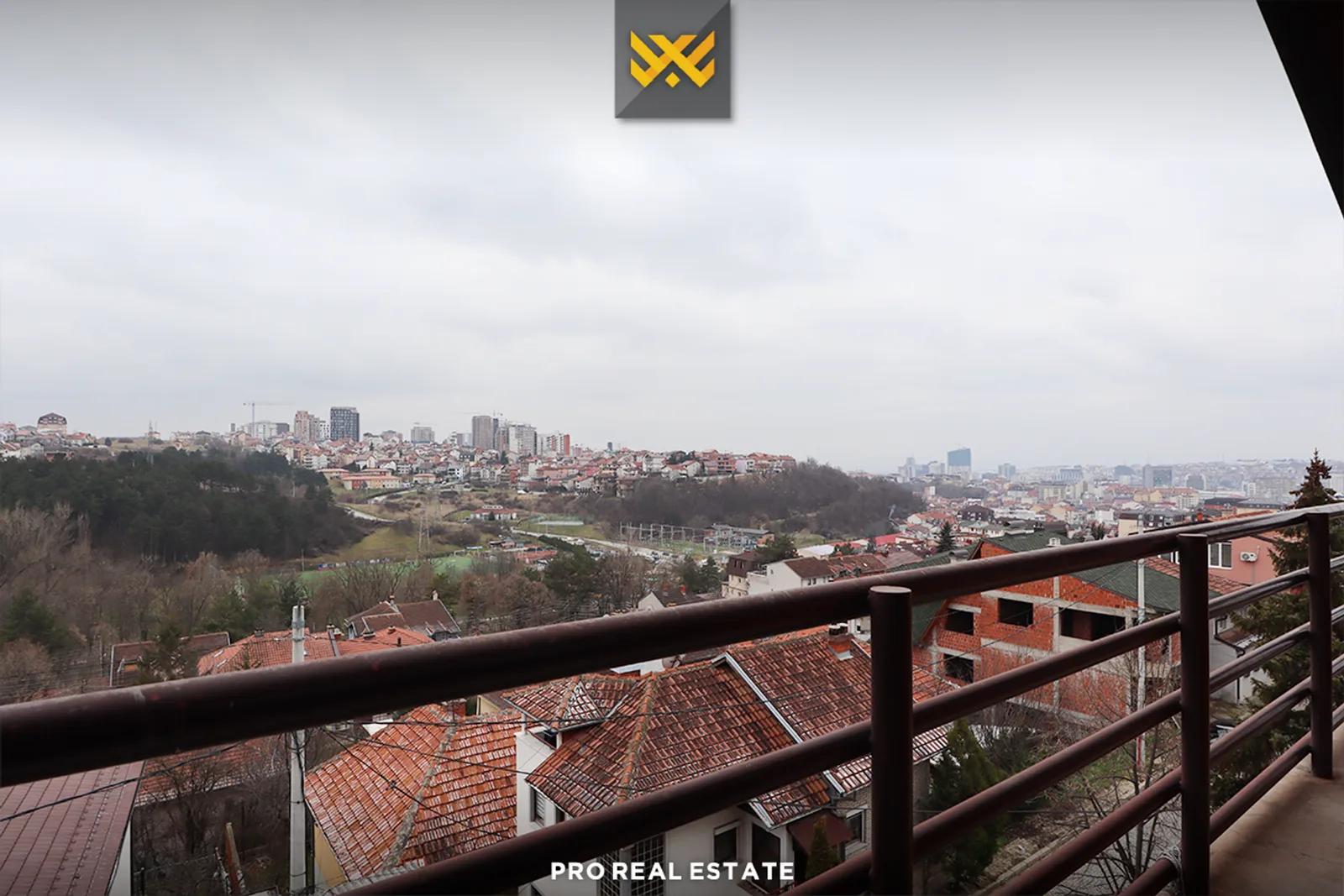 Shtëpi 400m² me #QIRA në Taslixhe