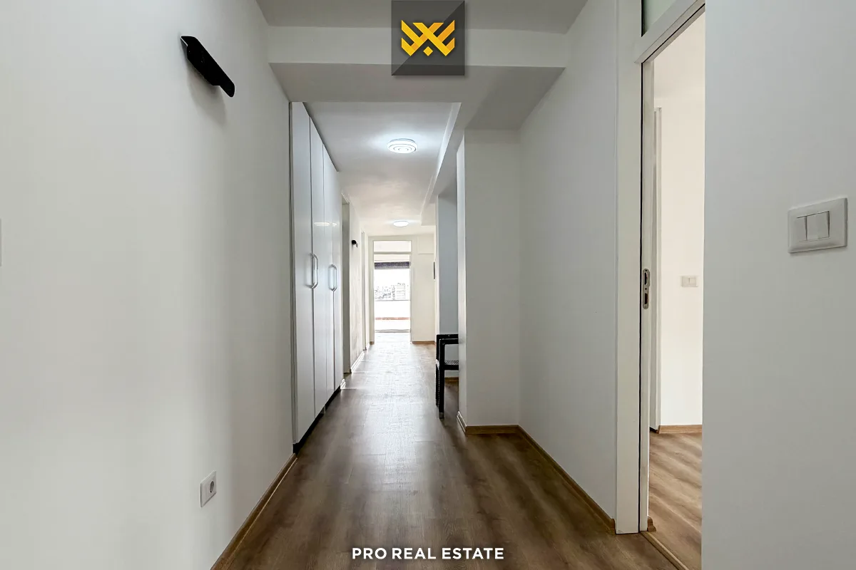 Banesë / Zyrë 320m² + 80m² me #QIRA te Qafa