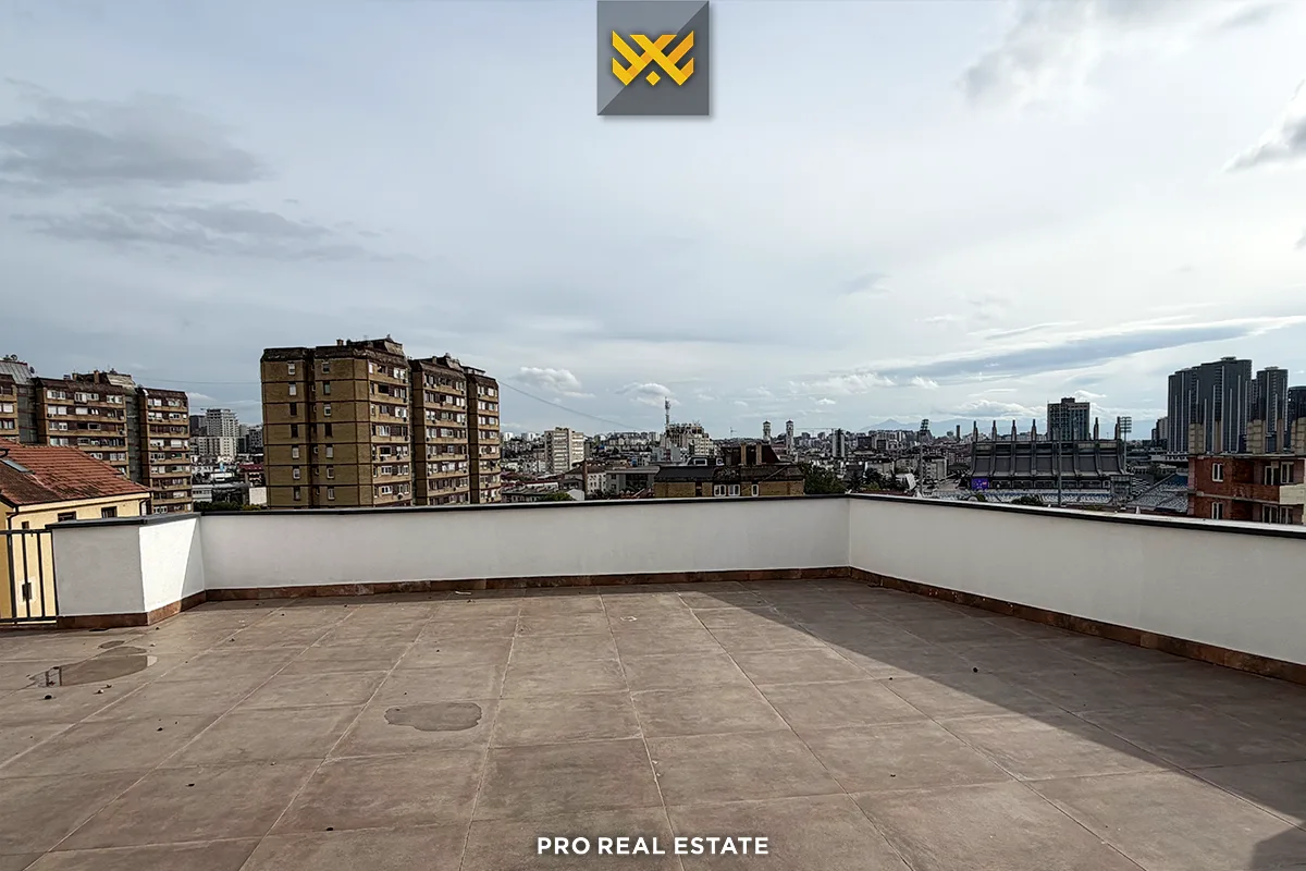 Banesë / Zyrë 320m² + 80m² me #QIRA te Qafa