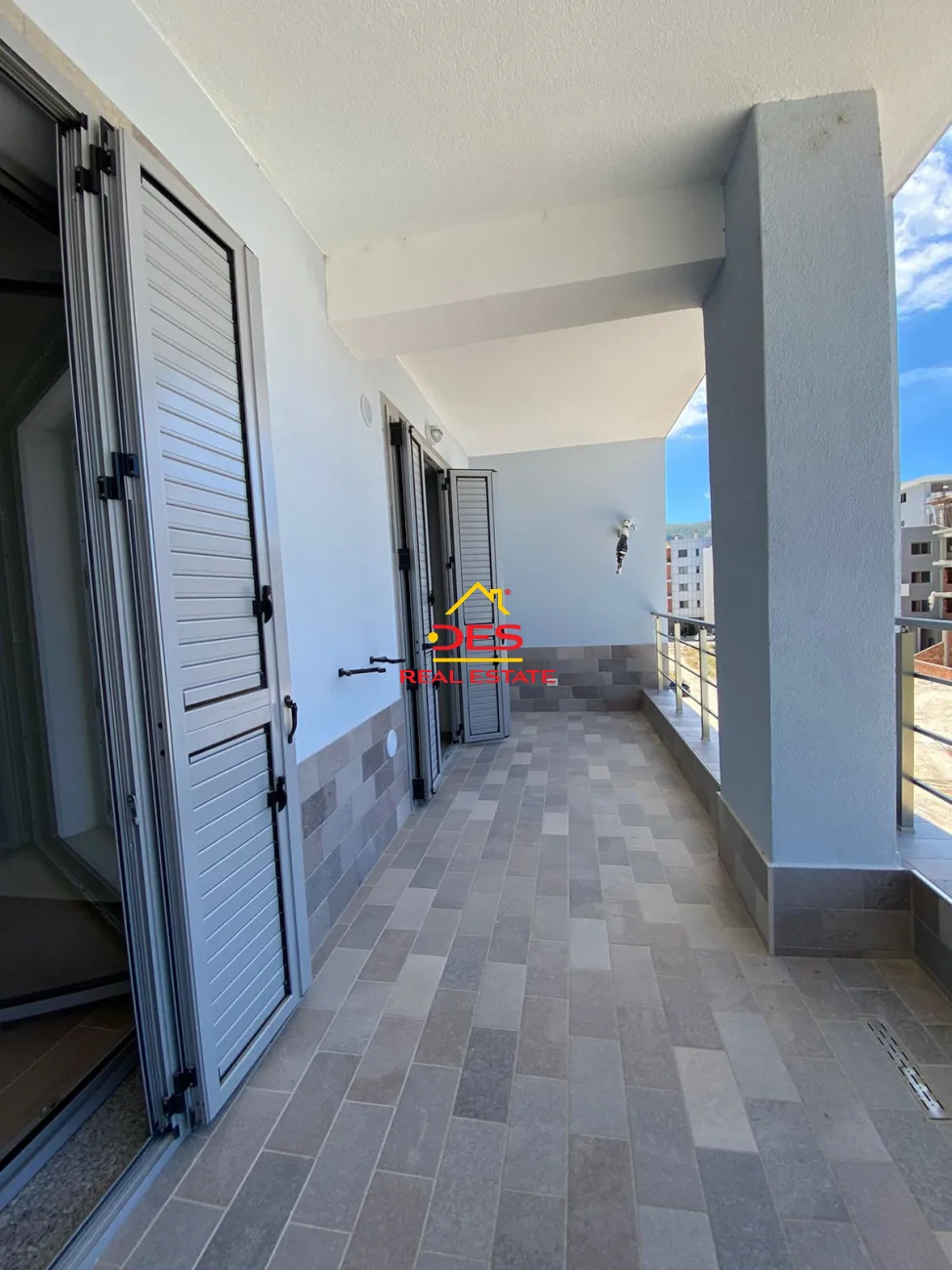 Shitet apartament 1+1 në qëndër,orikum