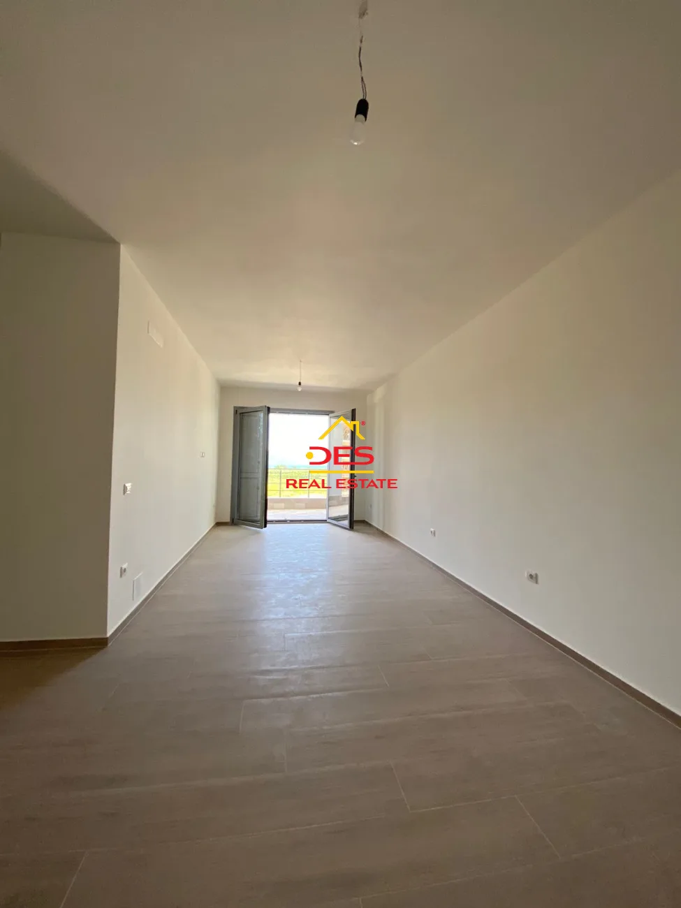 Shitet apartament 1+1 në qëndër,orikum