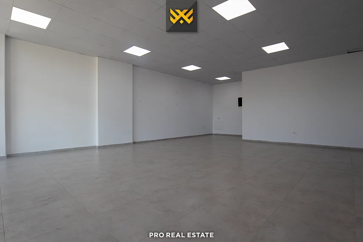 Lokal 64.5m² për #SHTIJE në Velani