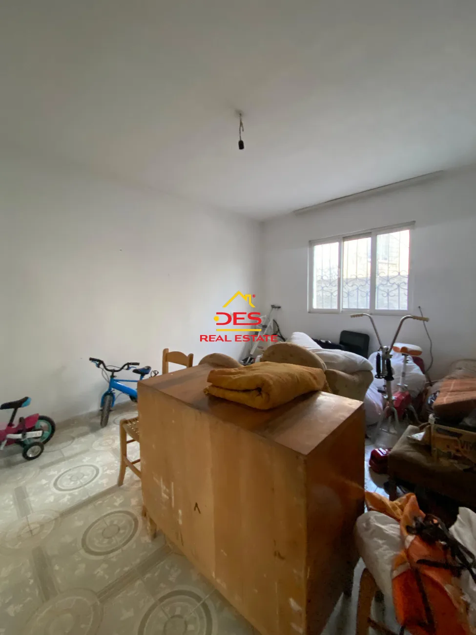 Shitet ndërtesë 2 katëshe në topana,vlorë