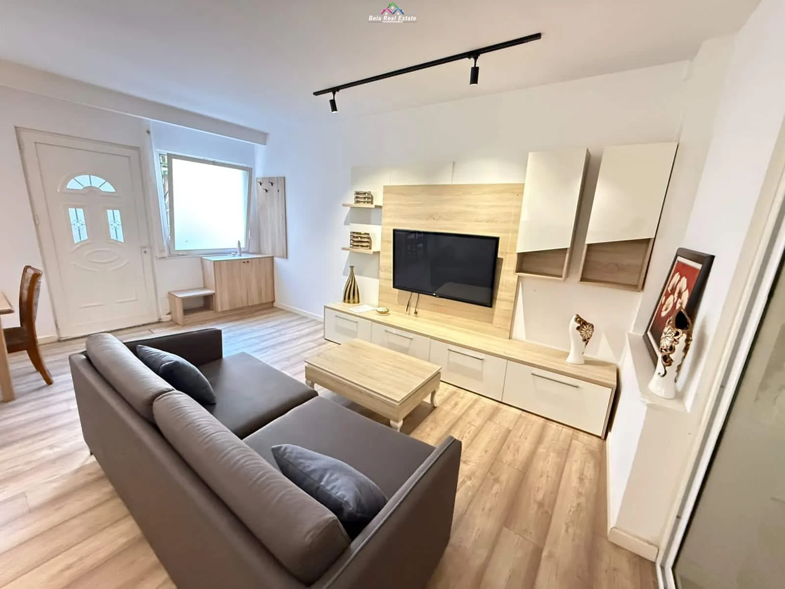Apartament Me Qera 1+1 Tek Rruga e Barrikadave ( ID B2101333) Tirane