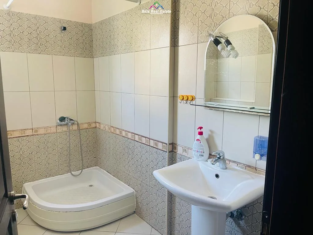 Apartament me qera 2+1 prane Pallatit te Brigadave (ID B220411) Tirane