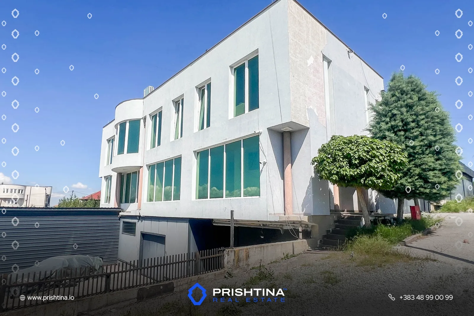 Objekt me qira 1100m² në Veternik