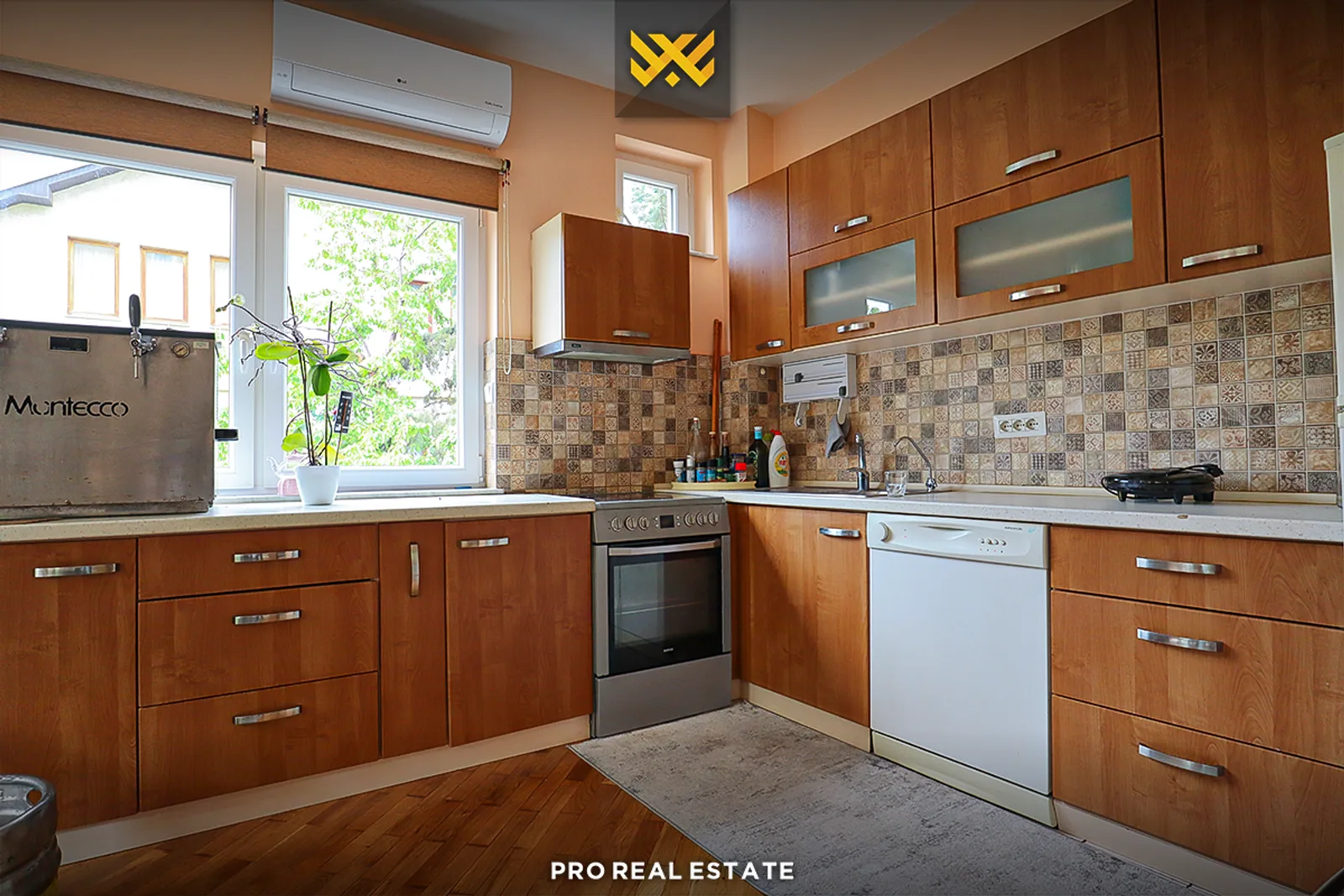 Shtëpi 357.05m² në #SHITJE në Lagjen Vneshta.