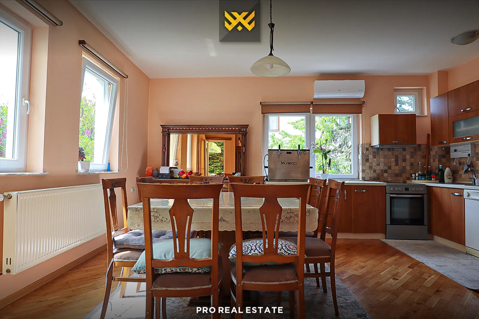 Shtëpi 357.05m² në #SHITJE në Lagjen Vneshta.