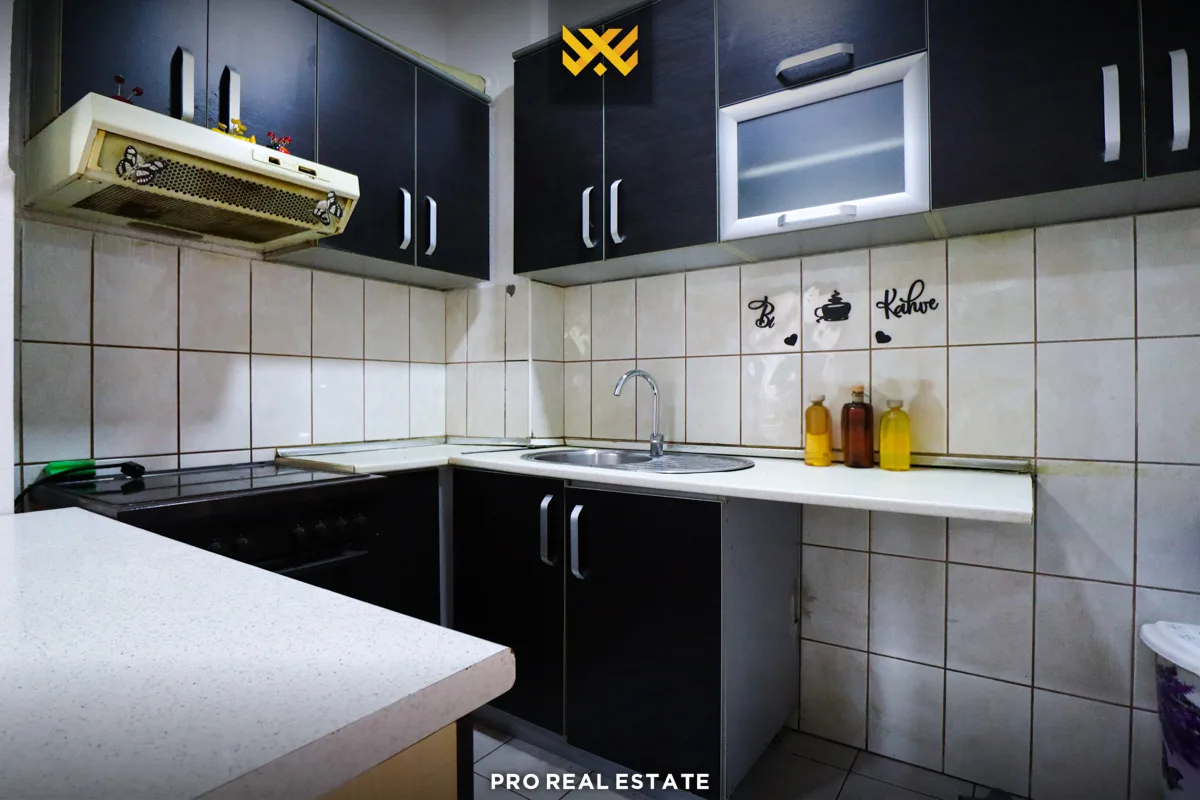 Banesë - Zyre 94m² me #QIRA në Lagjen Dodona.