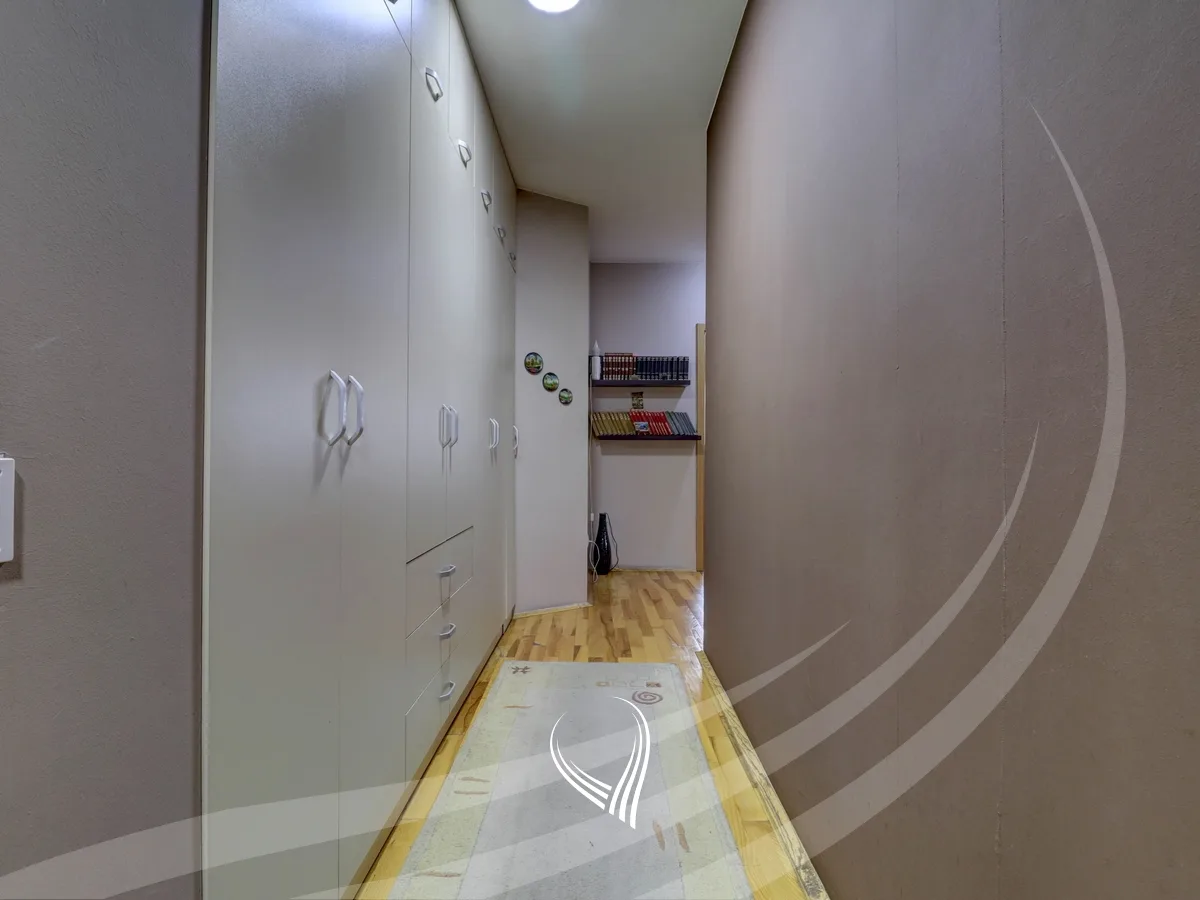Penthouse me 3 dhoma gjumi në shitje në lagjen Dodona