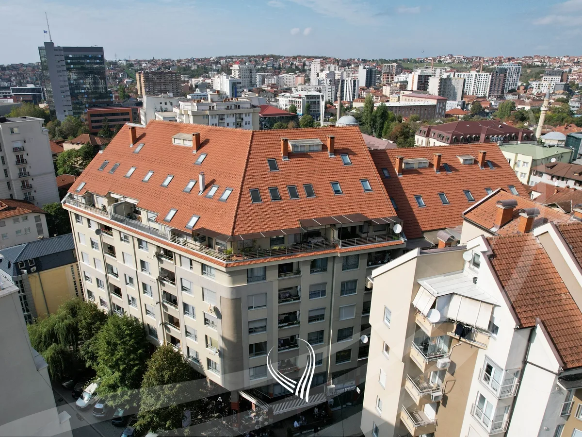 Penthouse me 3 dhoma gjumi në shitje në lagjen Dodona