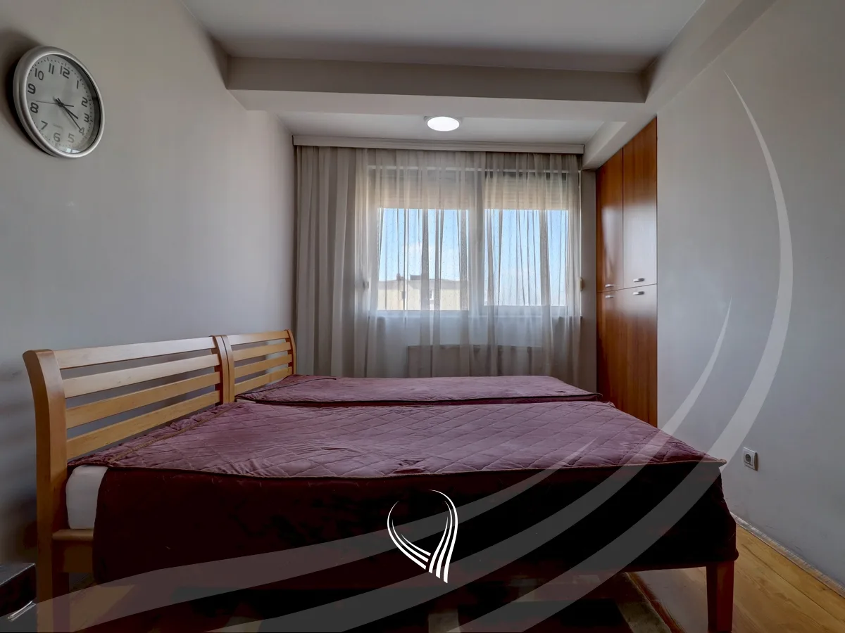 Penthouse me 3 dhoma gjumi në shitje në lagjen Dodona