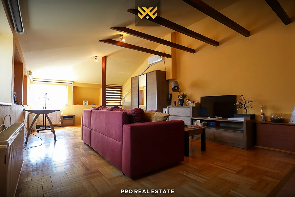 Banesë / Garsonjere 40m² për #SHITJE në Qendër.