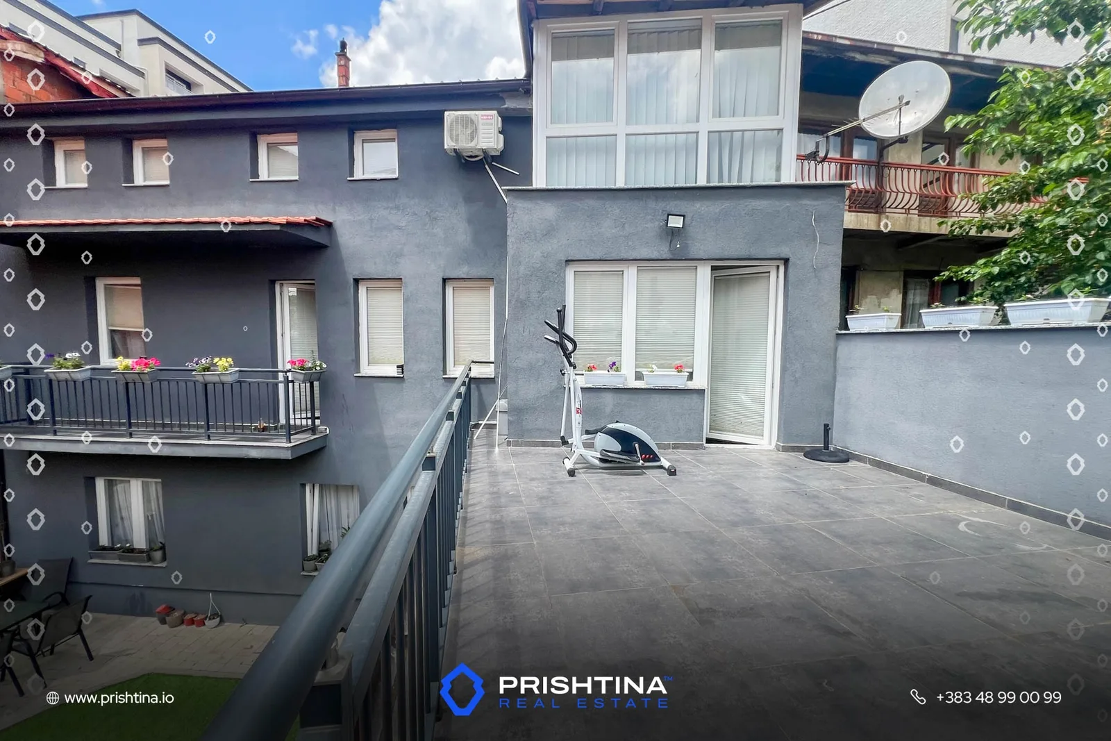 Shtëpi në #shitje 300m² + 2.7 ari truall në Tophane