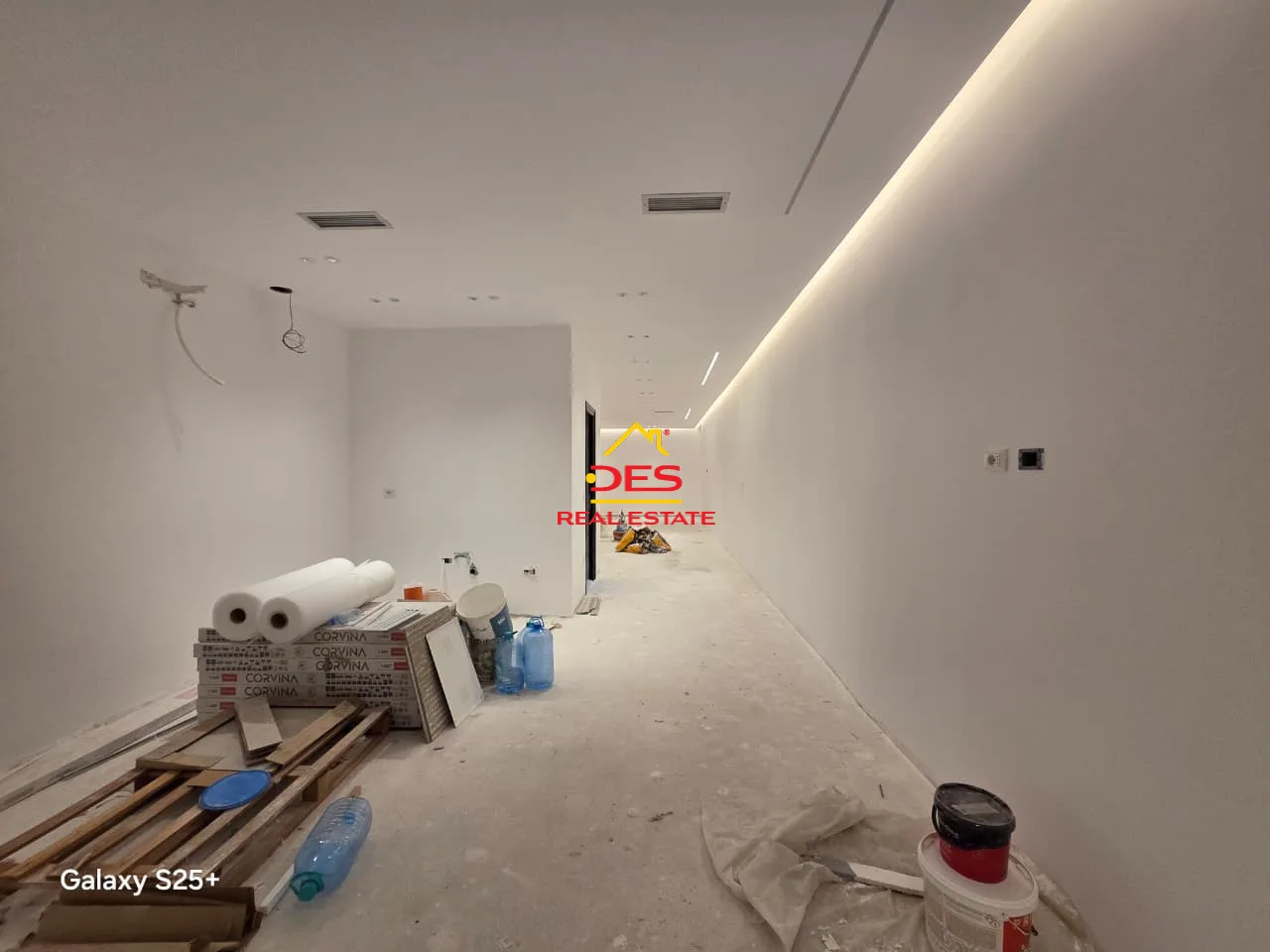 Shitet apartament 2+1 te ish-kombinati i peshkut, vlore.