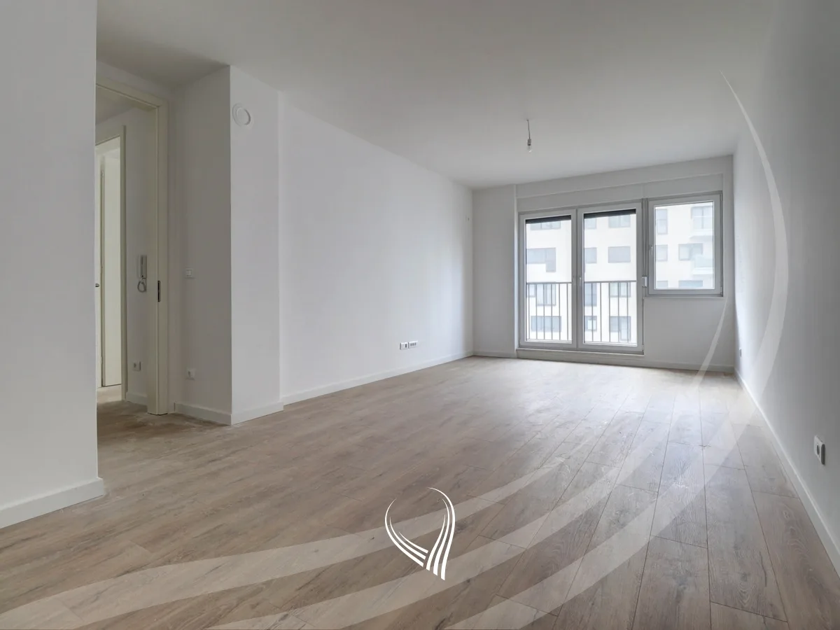 Zyre me 3 dhoma pune me qira në lagjen Mati 1 – Kodrina