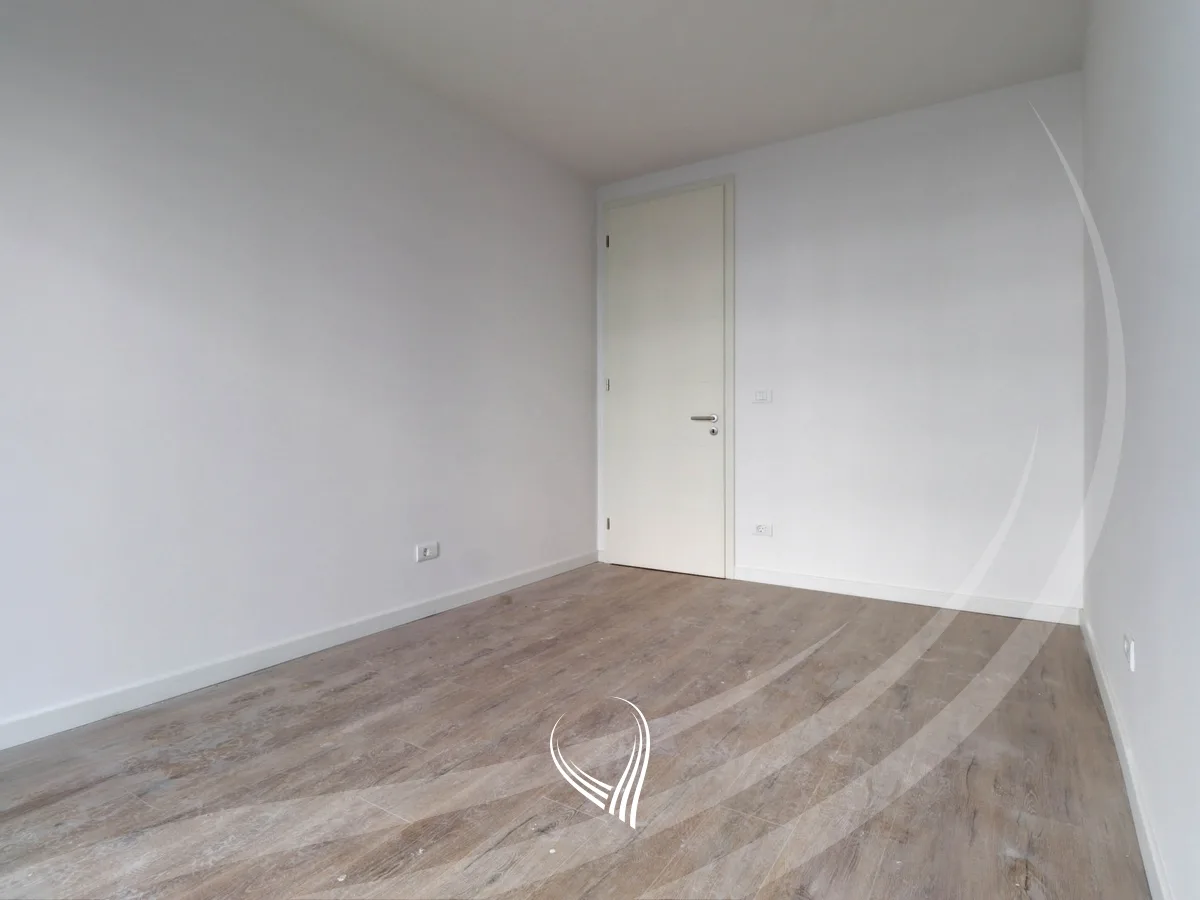Zyre me 3 dhoma pune me qira në lagjen Mati 1 – Kodrina