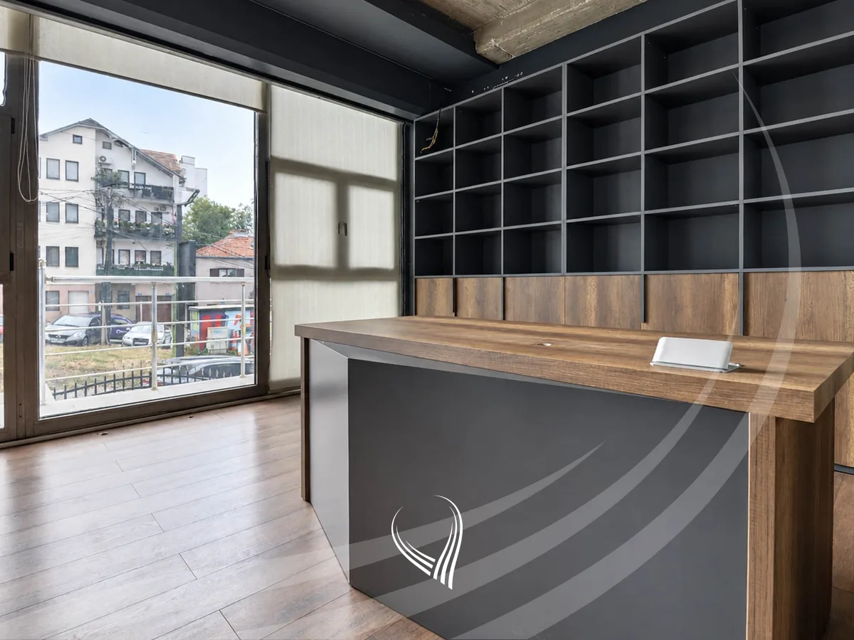 Objekt afarist 630m2 me qira në lagjen Velania
