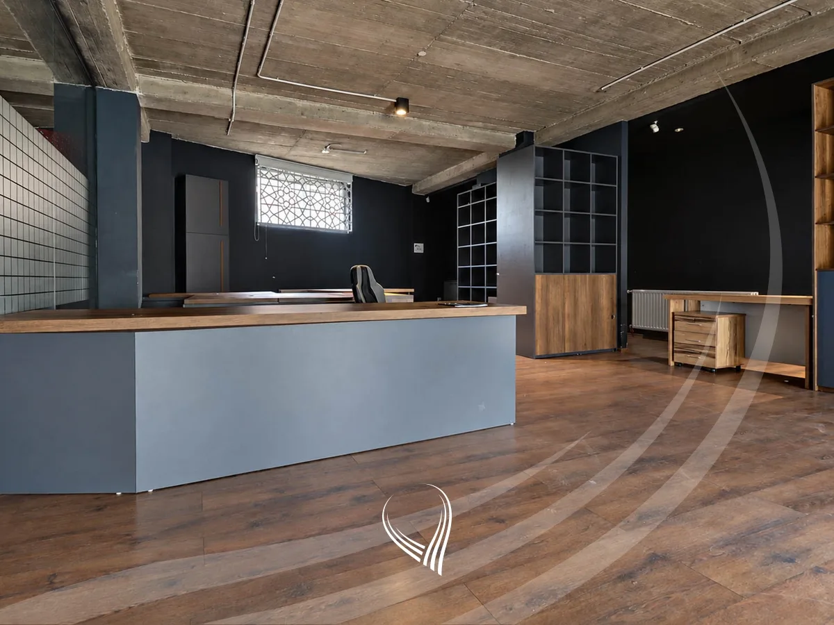 Objekt afarist 630m2 me qira në lagjen Velania