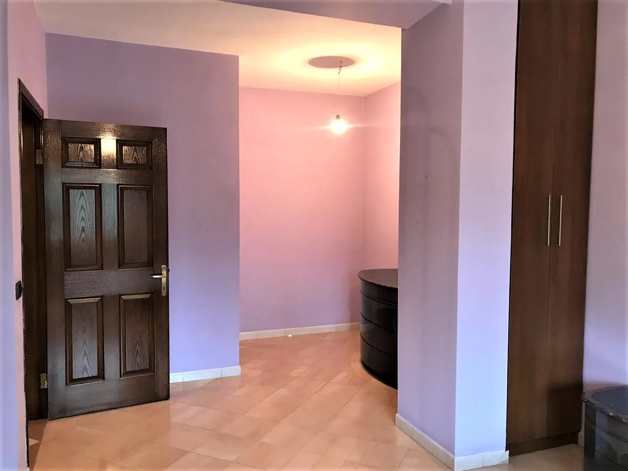 Shiten ambiente për zyra rr.pjetër bogdani, ish-blloku