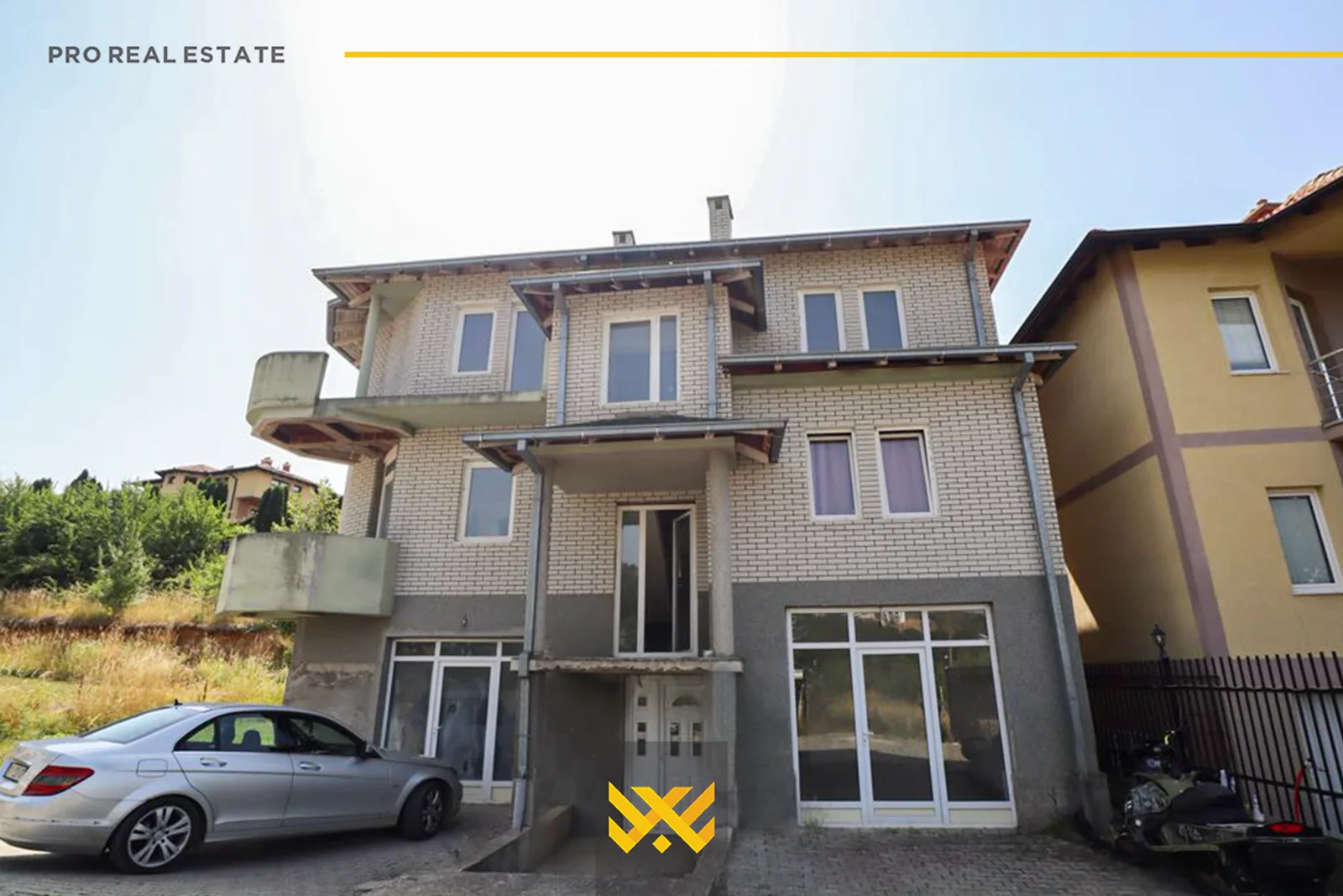 Shtëpi 350m² me #QIRA në Sofali.