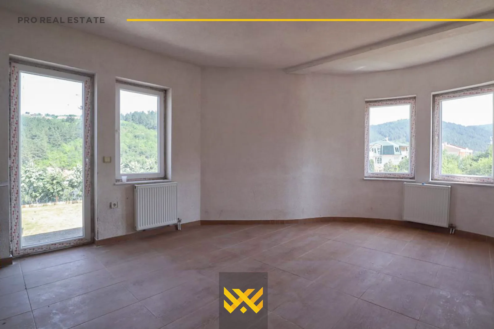 Shtëpi 350m² me #QIRA në Sofali.
