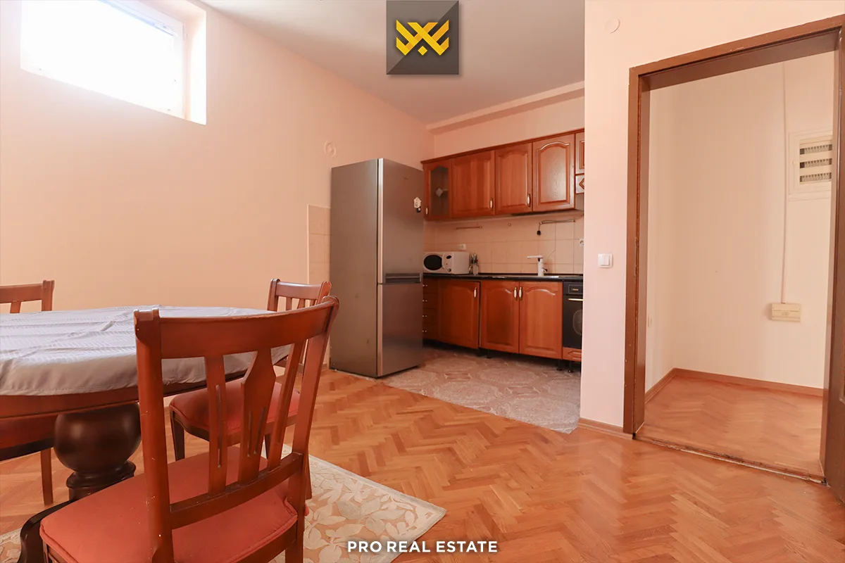 Shtëpi 200m² me #QIRA në Lagjen Medrese.