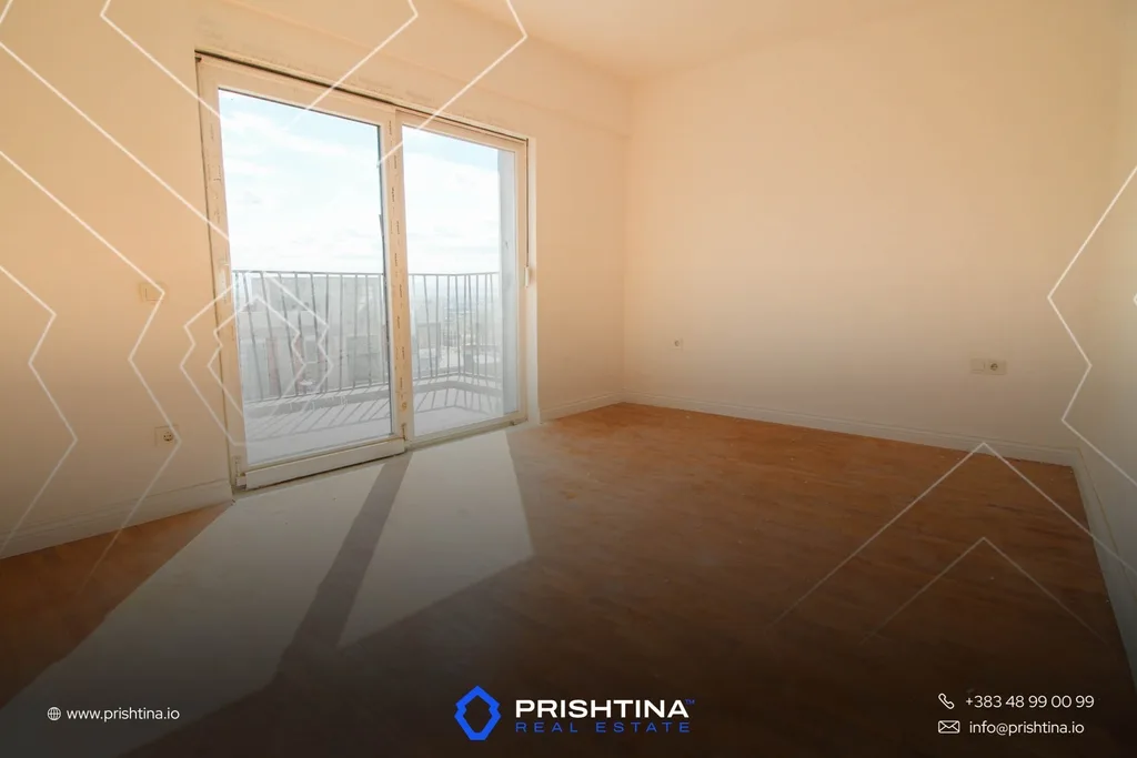 Penthouse me qira 210m² + 140m² terasë në Dragodan