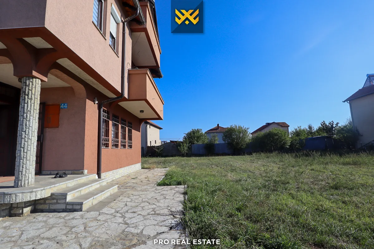 Shtëpi 200m² për #SHITJE në Fushë Kosovë