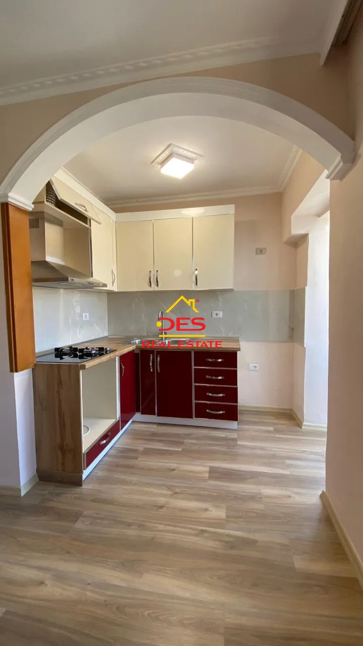 Shitet apartament 1+1 pranë studio bleta,vlorë