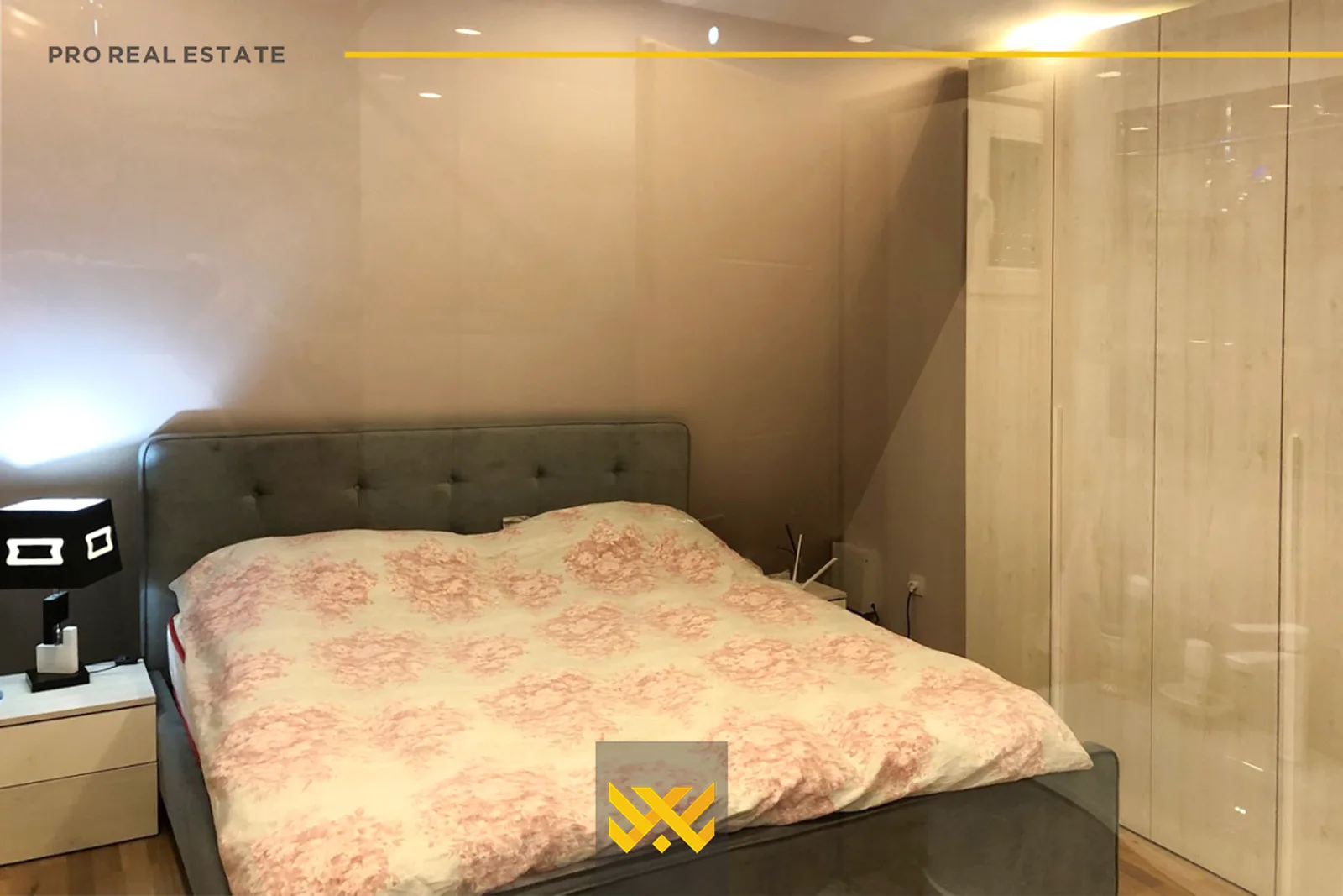 Shtëpi 240m² në #SHITJE në Makresh të Poshtëm.