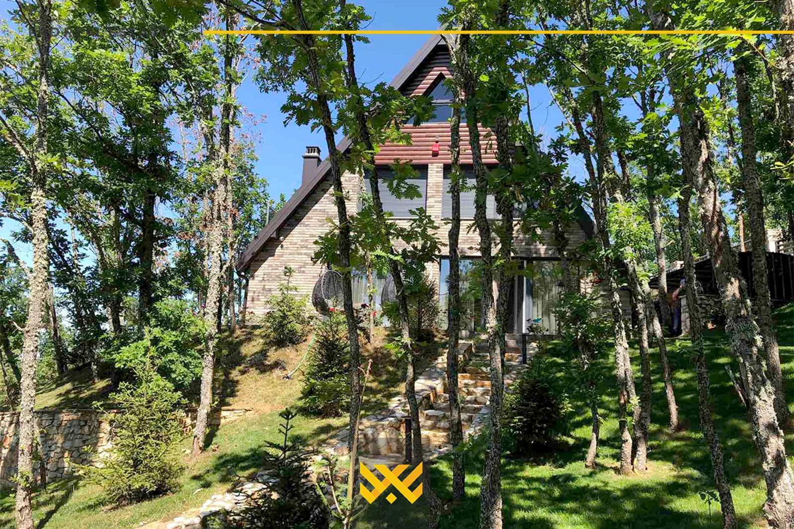 Shtëpi 240m² në #SHITJE në Makresh të Poshtëm.